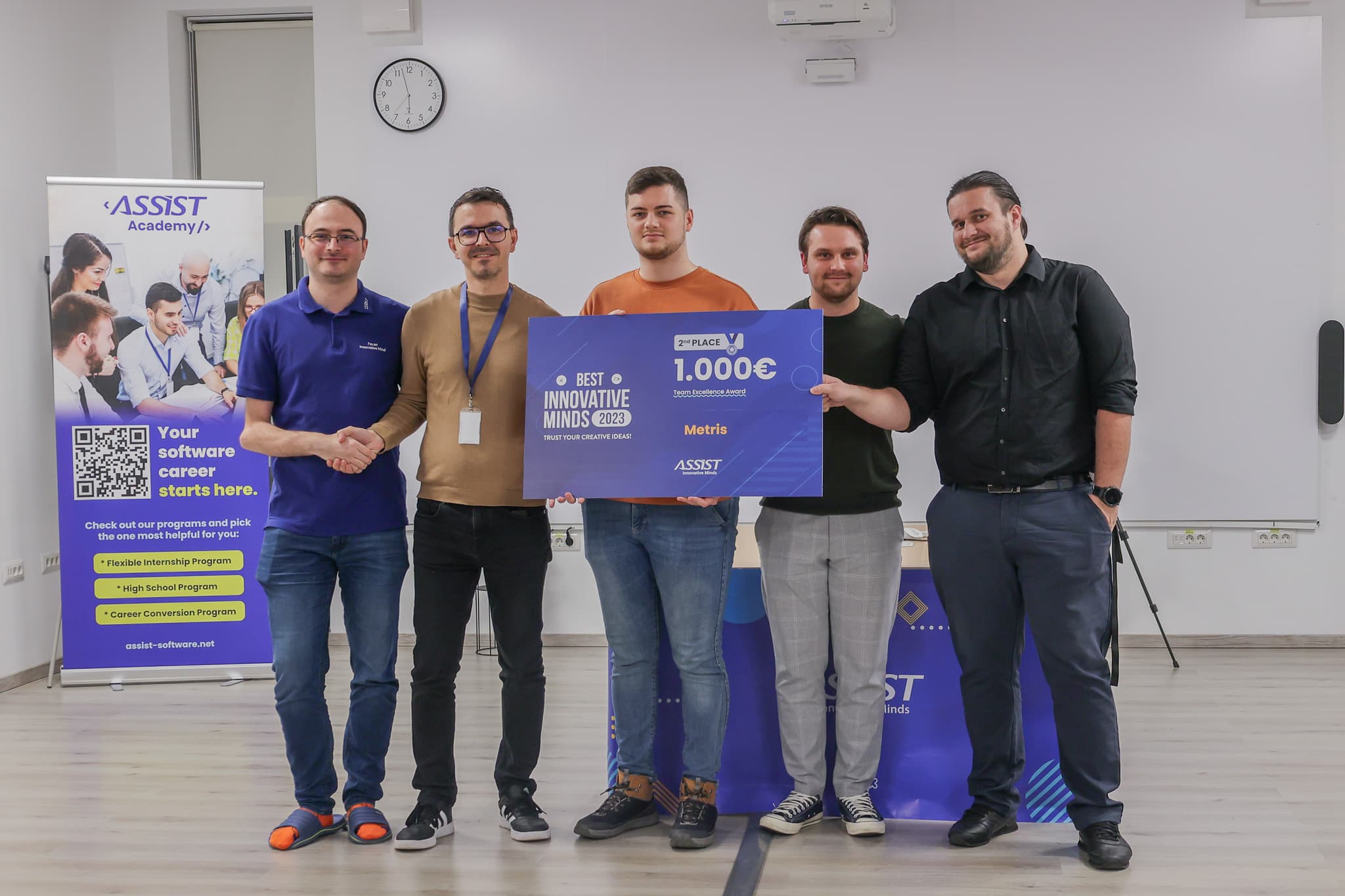 Best_Innovative_Minds_2023_Fostering_Creativity_and_Innovation_through_Collaboration